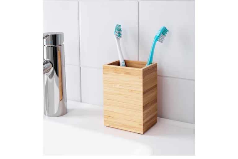 bathroom-item-toothbrush-holders